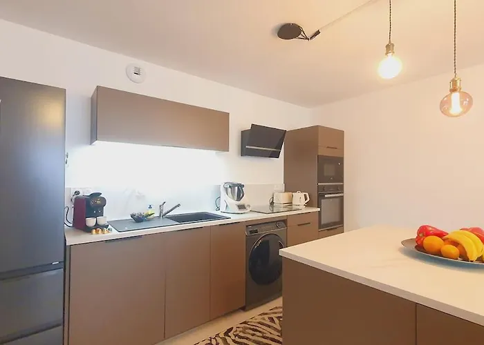 Lune De Miel 3 Centre-ville Double Parking Clim Wifi - Rossiconciergerie - Linge Inclus Lunel