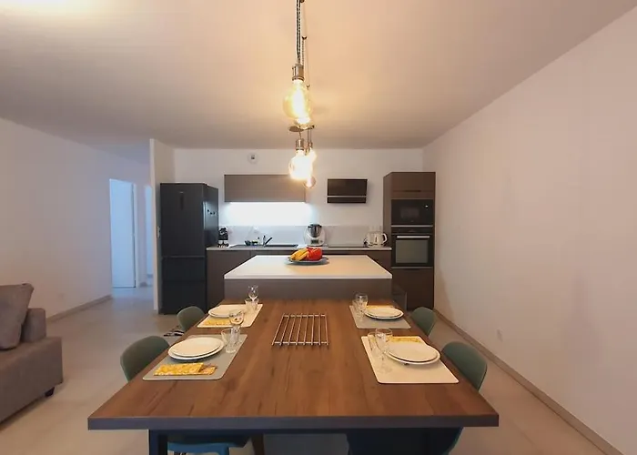 Lune De Miel 3 Centre-ville Double Parking Clim Wifi - Rossiconciergerie - Linge Inclus * Lunel